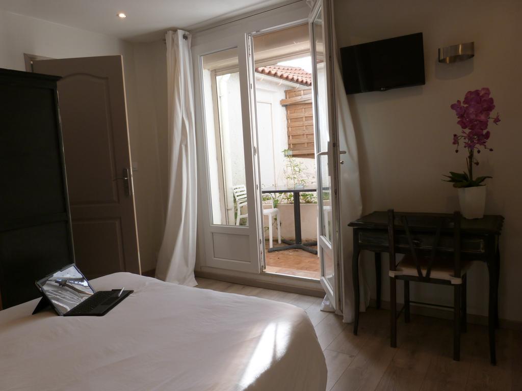 Blue Hotel La Seyne-sur-Mer Rum bild